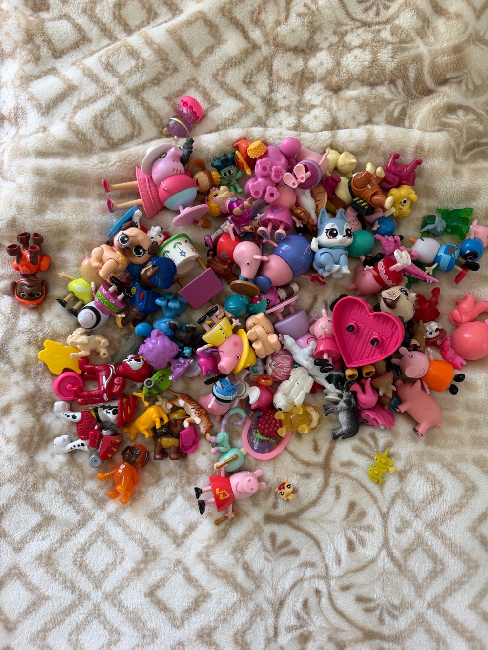 Mixed Kids Toy Lot - Peppa Pig Paw patrol